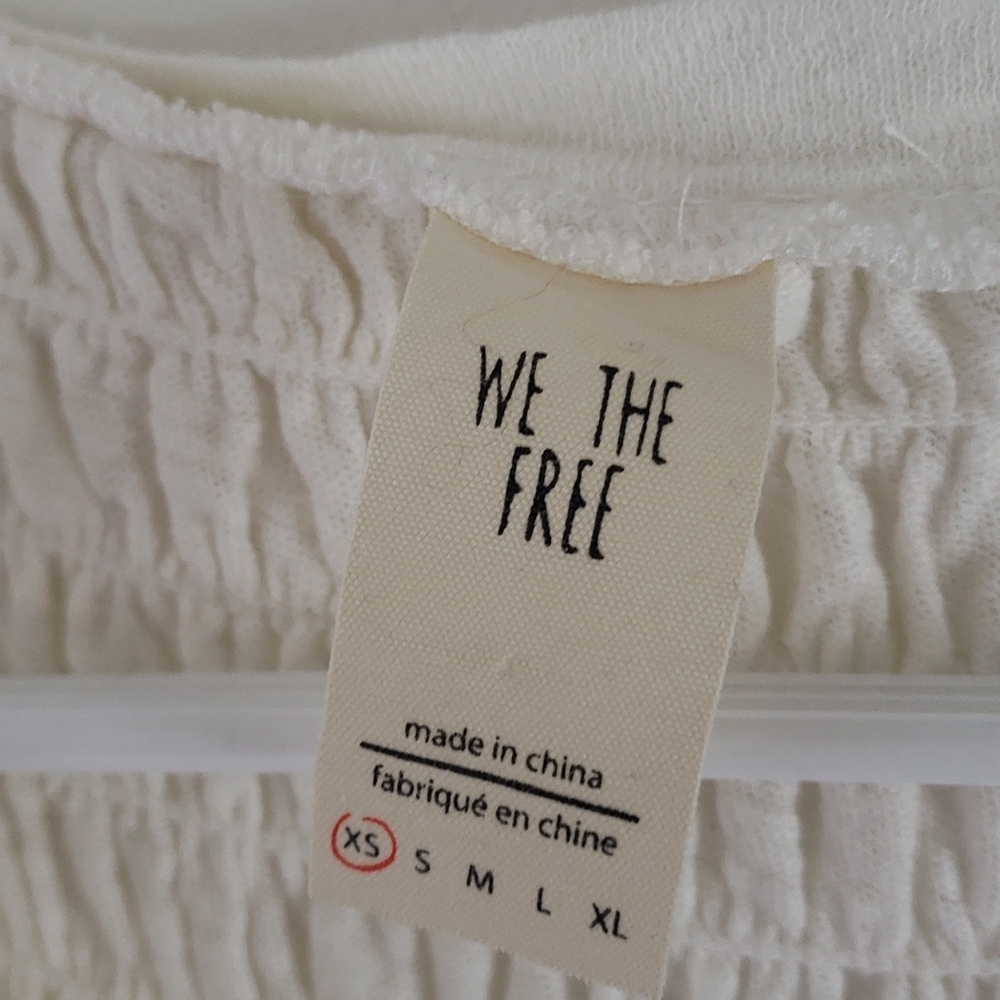 Free People We the Free New to Town Smocked Hot Spring White Tank Top Sz XS - Picture 11 of 12
